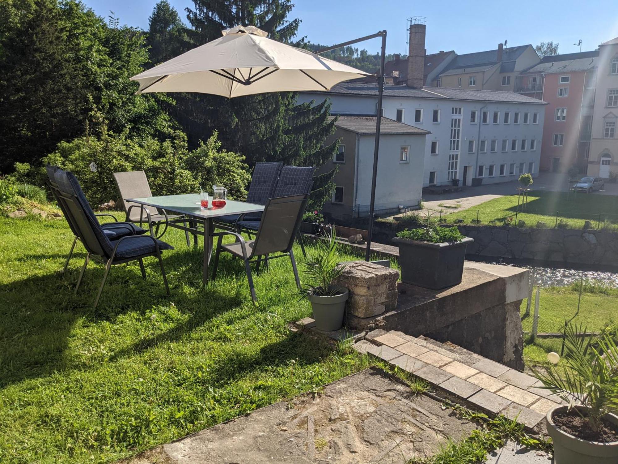 Hw2B - Urlaubsmagie - Wohlfuehlwohnung Mit Balkon, Pool, Sauna & Terrasse Sebnitz Exterior photo