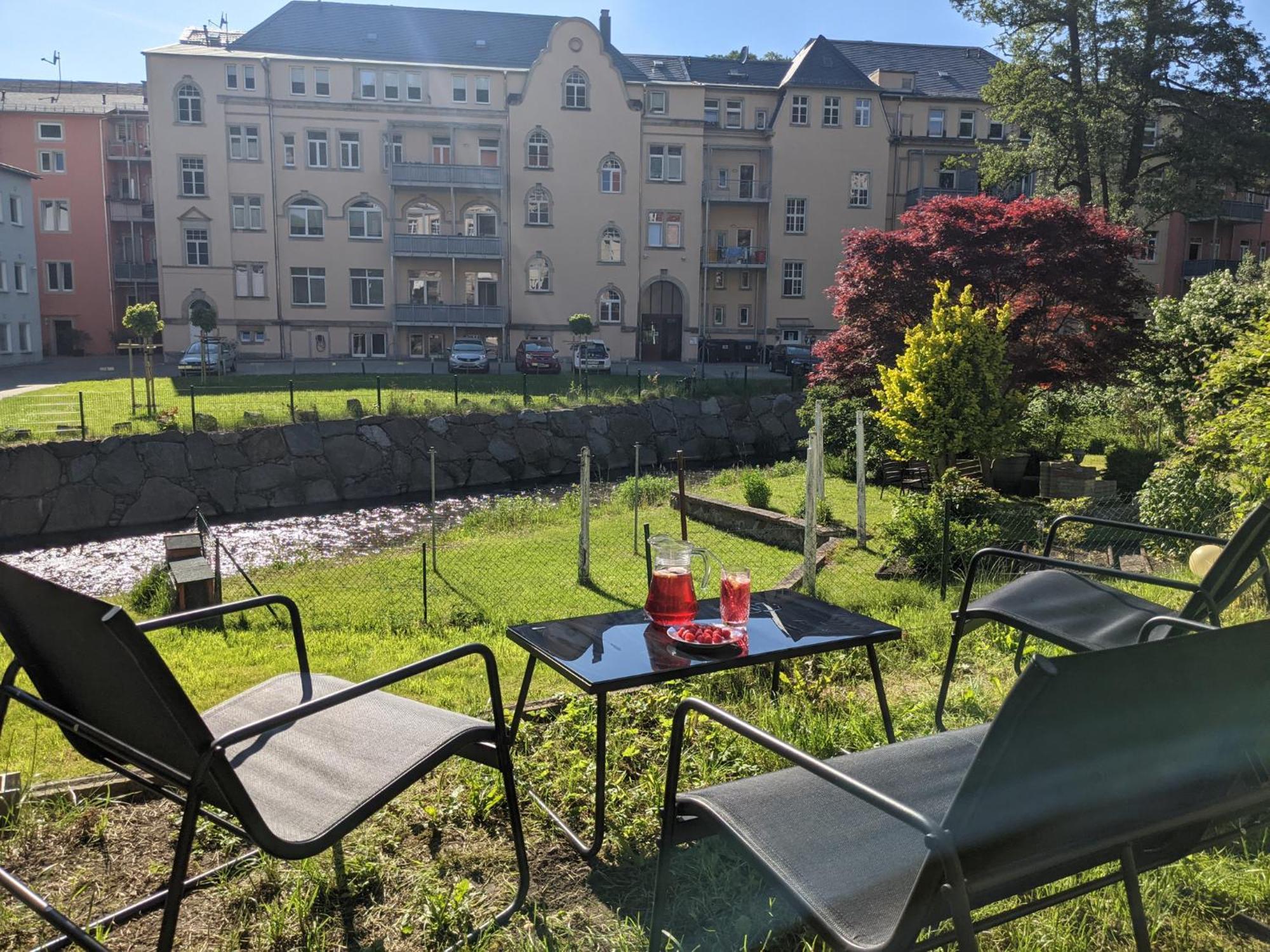 Hw2B - Urlaubsmagie - Wohlfuehlwohnung Mit Balkon, Pool, Sauna & Terrasse Sebnitz Exterior photo